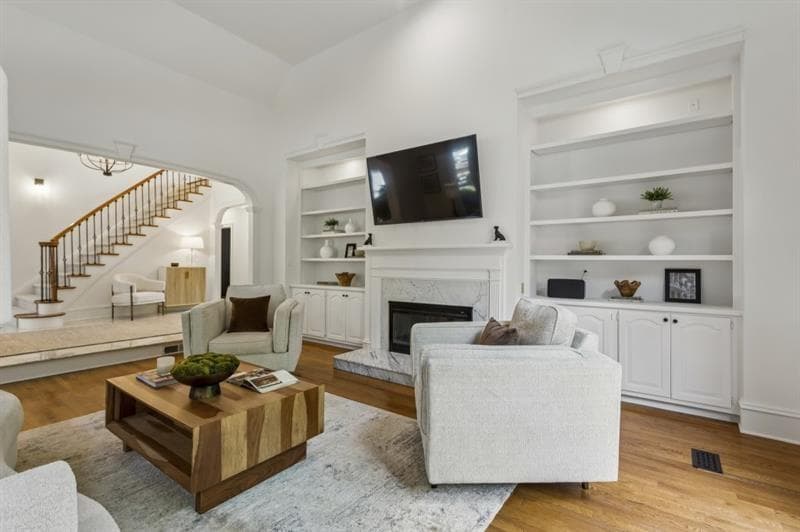 3 bedroom, 5 bathroom, 5,804 sq ft single family residence for sale at 4223 Wieuca Overlook, Atlanta, GA 30342 — photo 5
