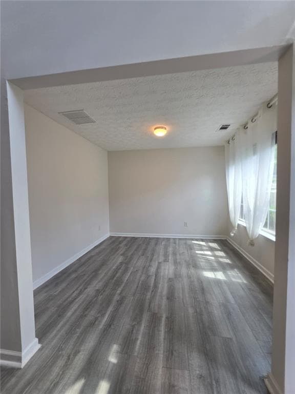 4 bedroom, 2 bathroom, 2,784 sq ft single family residence for rent at 3983 Roxberry Hill Lane, Buford, GA 30518 for $2,500 a month — photo 4