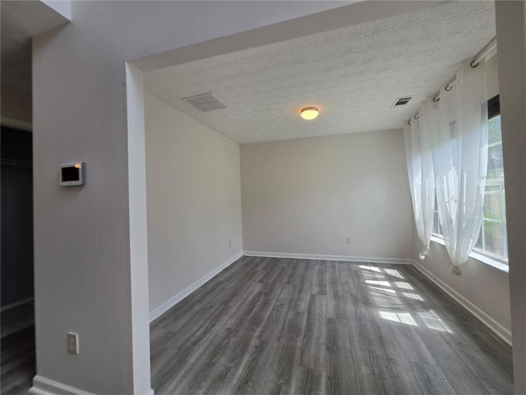 4 bedroom, 2 bathroom, 2,784 sq ft single family residence for rent at 3983 Roxberry Hill Lane, Buford, GA 30518 for $2,500 a month — photo 5