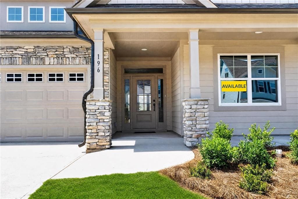 3 bedroom, 3 bathroom, 2,568 sq ft single family residence for sale at 196 Coffee Lane, Hoschton, GA 30548 — photo 2