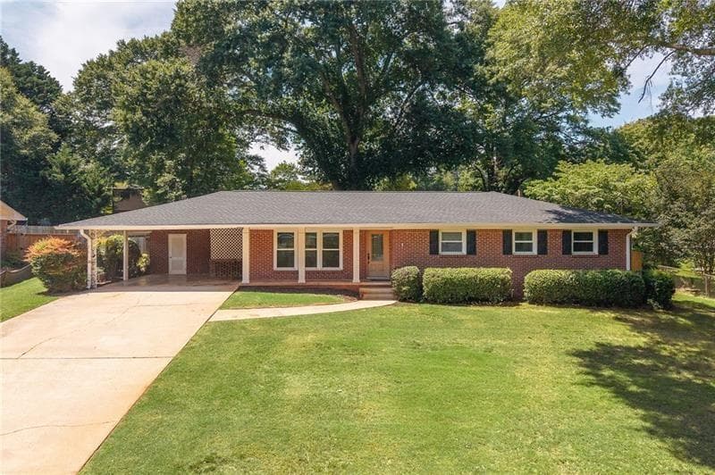 3 bedroom, 2 bathroom, 1,428 sq ft single family residence under contract at 1089 Chatsworth Drive, Avondale Estates, GA 30002