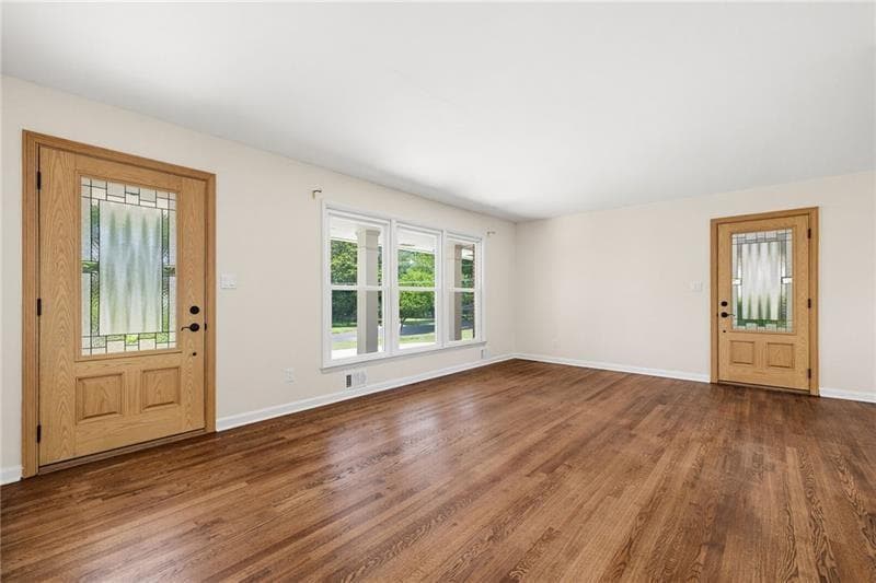 3 bedroom, 2 bathroom, 1,428 sq ft single family residence under contract at 1089 Chatsworth Drive, Avondale Estates, GA 30002 — photo 3
