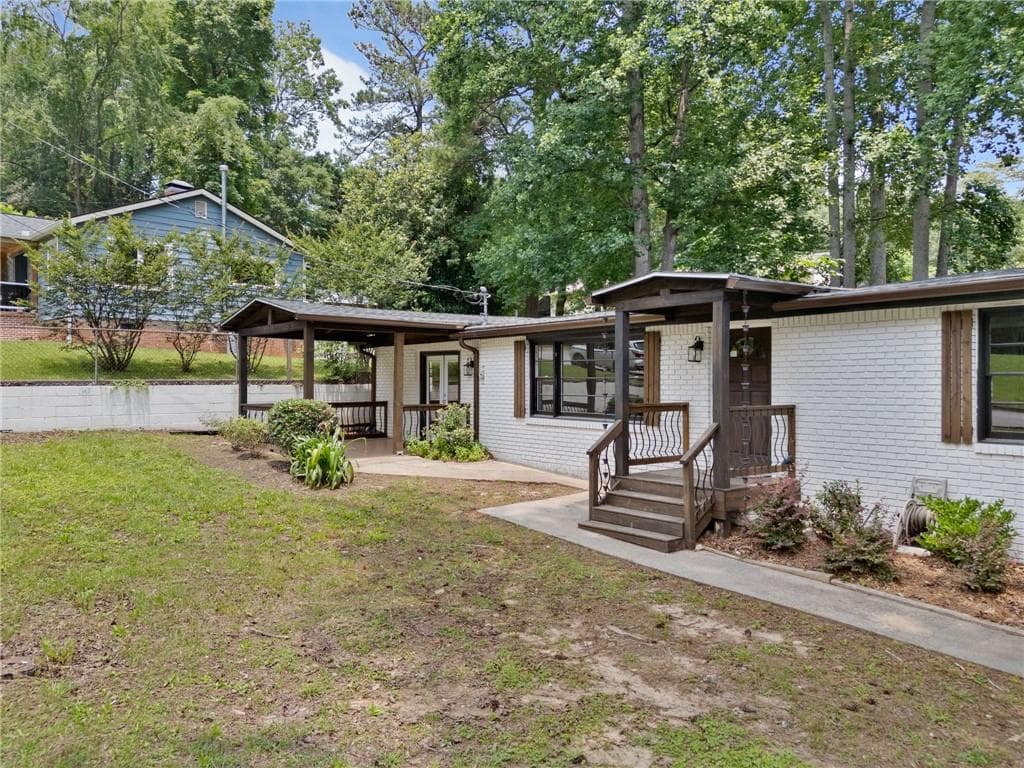 2 bedroom, 2 bathroom, 1,325 sq ft single family residence for sale at 119 Mcbee Street, Dallas, GA 30132 — photo 2