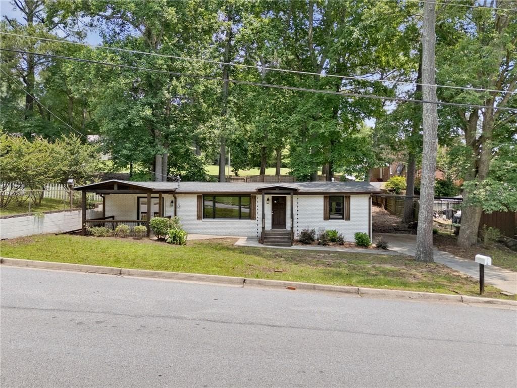 2 bedroom, 2 bathroom, 1,325 sq ft single family residence for sale at 119 Mcbee Street, Dallas, GA 30132 — photo 4
