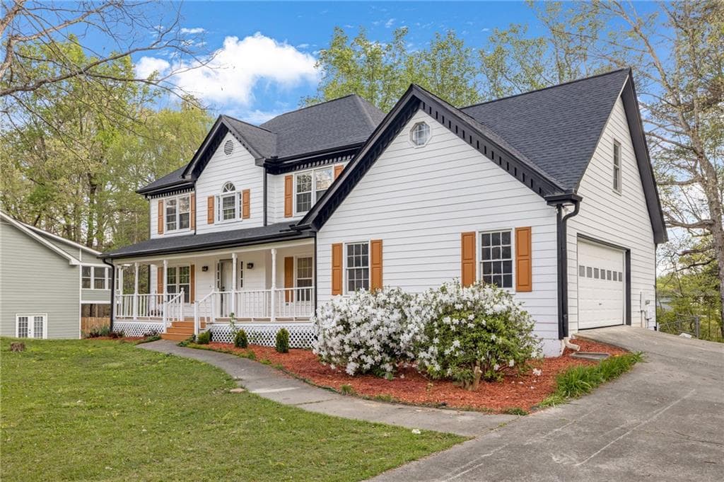 4 bedroom, 3 bathroom, 3,269 sq ft single family residence under contract at 860 Winnbrook Drive, Dacula, GA 30019 — photo 2