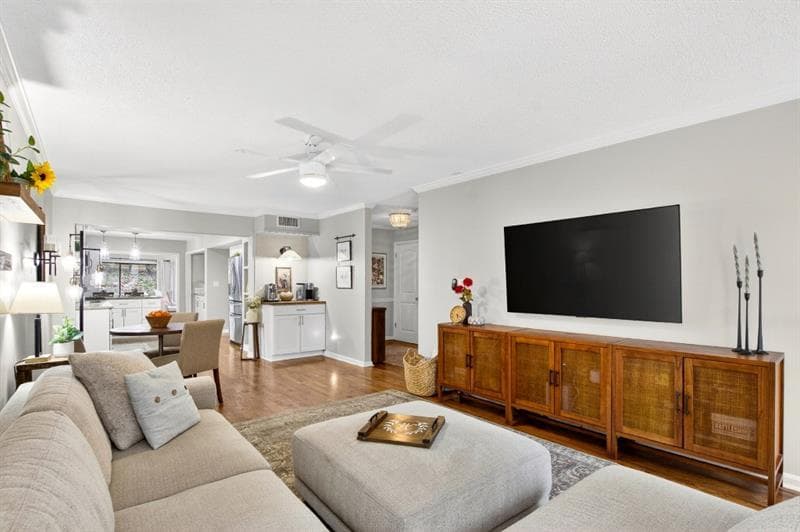 3 bedroom, 3 bathroom, 2,536 sq ft townhouse for sale at 3008 Vinings Ferry Drive, Atlanta, GA 30339 — photo 6