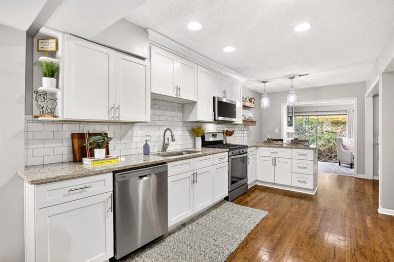 3 bedroom, 3 bathroom, 2,536 sq ft townhouse for sale at 3008 Vinings Ferry Drive, Atlanta, GA 30339 — photo 9