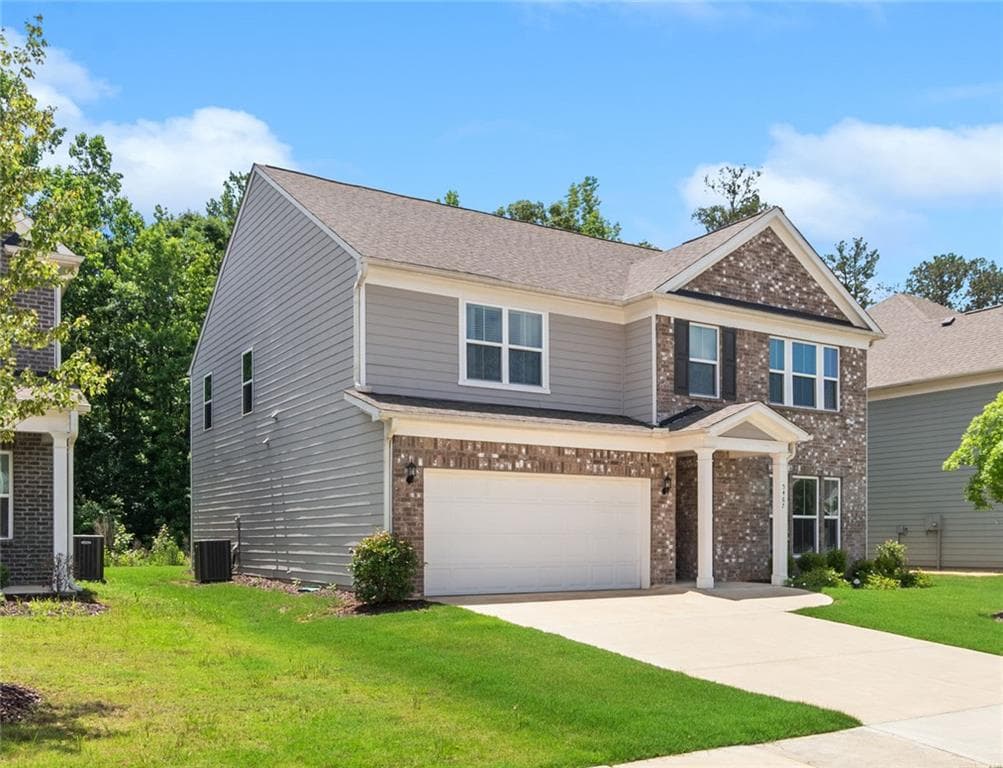 5 bedroom, 4 bathroom, 3,456 sq ft single family residence for rent at 5467 Fountainhead Lane, Auburn, GA 30011 for $2,500 a month — photo 2