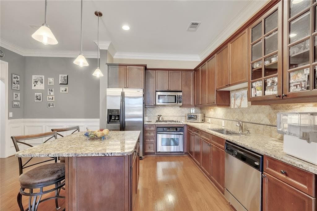 2 bedroom, 2 bathroom, 1,092 sq ft condominium for sale at 11 Perimeter Center 1112, Dunwoody, GA 30346 — photo 9