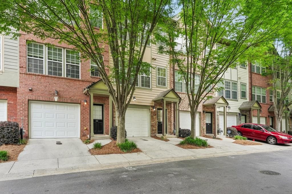 1 bedroom, 3 bathroom, 1,275 sq ft townhouse for sale at 3709 Ashford Creek Hill, Brookhaven, GA 30319 — photo 2