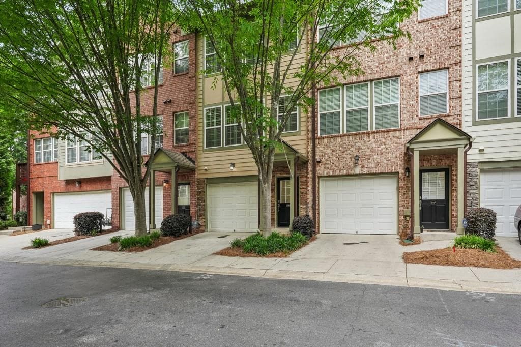 1 bedroom, 3 bathroom, 1,275 sq ft townhouse for sale at 3709 Ashford Creek Hill, Brookhaven, GA 30319 — photo 3