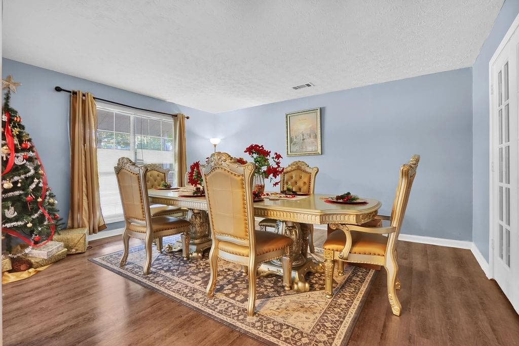 5 bedroom, 4 bathroom, 2,072 sq ft single family residence for sale at 3245 Shady Woods Circle, Lawrenceville, GA 30044 — photo 2