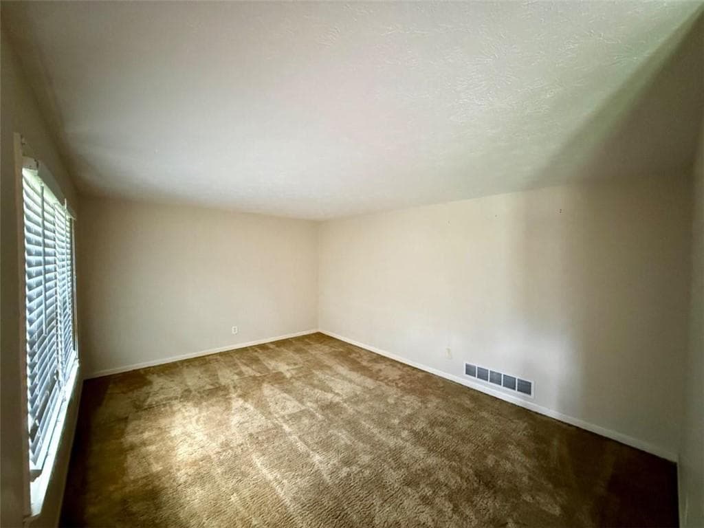 3 bedroom, 2 bathroom, 2,372 sq ft single family residence for sale at 6641 Londonderry Drive, Morrow, GA 30260 — photo 9