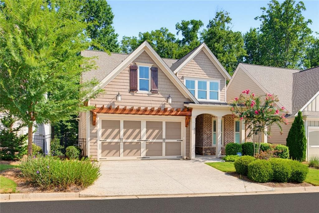 3 bedroom, 3 bathroom, 2,389 sq ft single family residence under contract at 333 Little Pine Lane, Woodstock, GA 30188 — photo 3