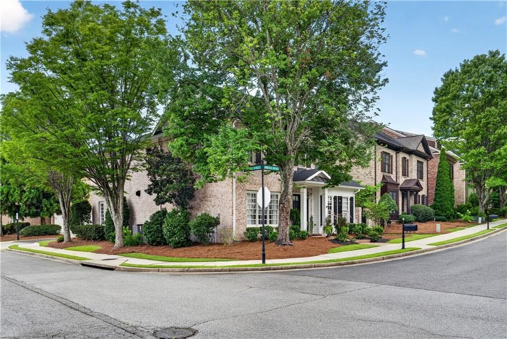 3 bedroom, 4 bathroom, 2,883 sq ft single family residence under contract at 1085 Ambrose Avenue, Alpharetta, GA 30022 — photo 9