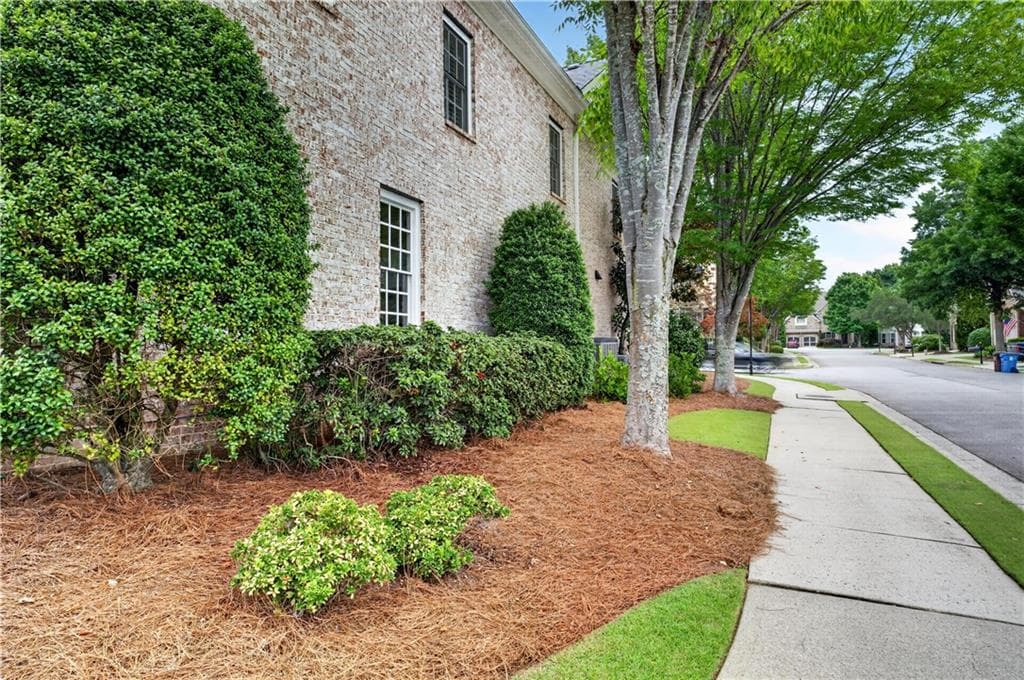 3 bedroom, 4 bathroom, 2,883 sq ft single family residence under contract at 1085 Ambrose Avenue, Alpharetta, GA 30022 — photo 8