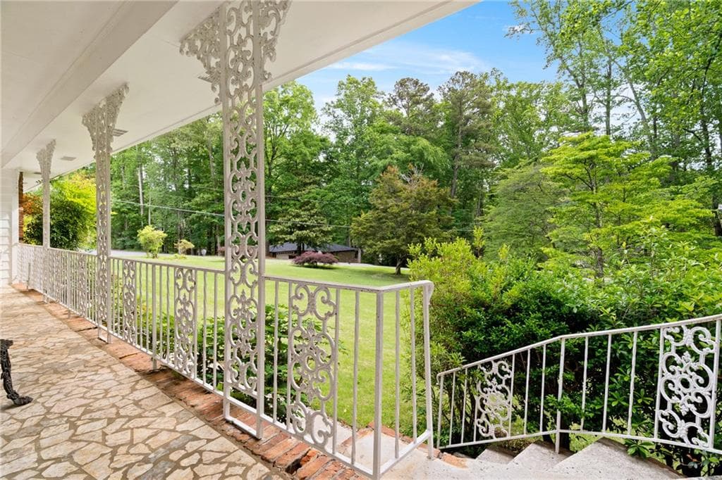 3 bedroom, 2 bathroom, 3,343 sq ft single family residence for sale at 4670 Windsor Drive, Smyrna, GA 30082 — photo 5