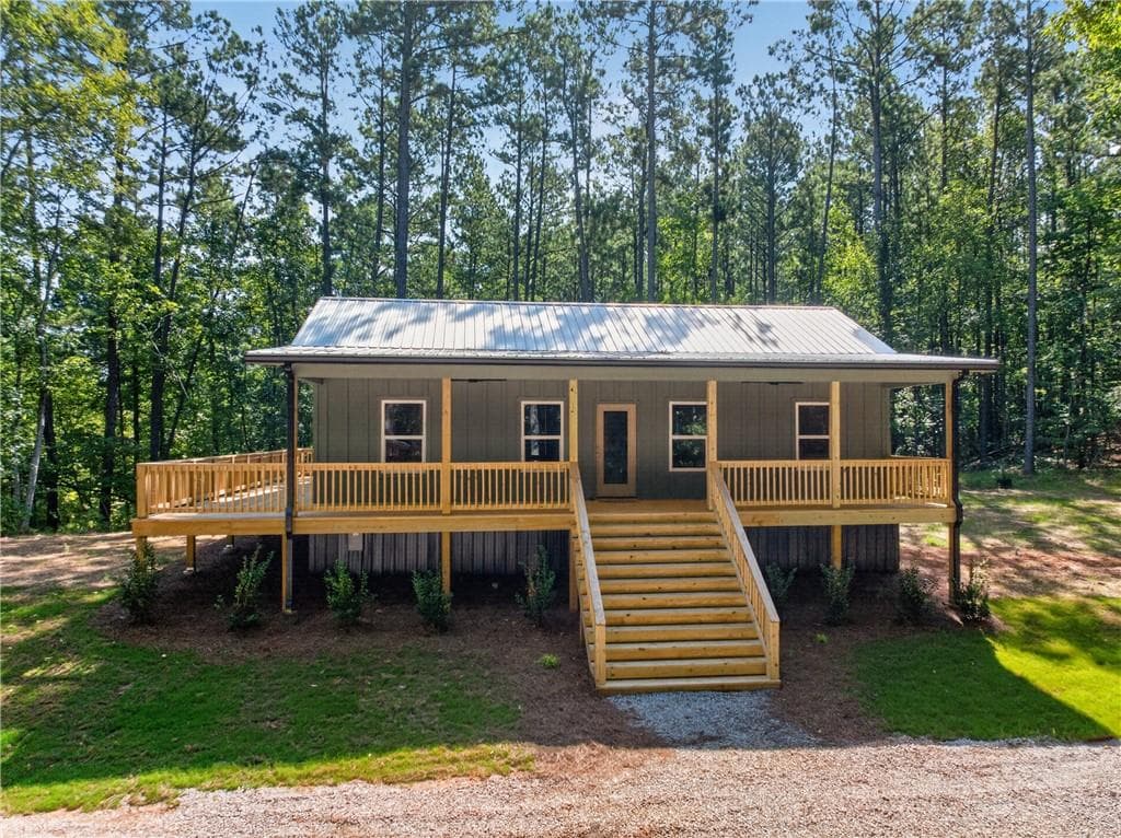 2 bedroom, 2 bathroom, 1,365 sq ft single family residence for sale at 227 Starboard Trail, Sparta, GA 31087