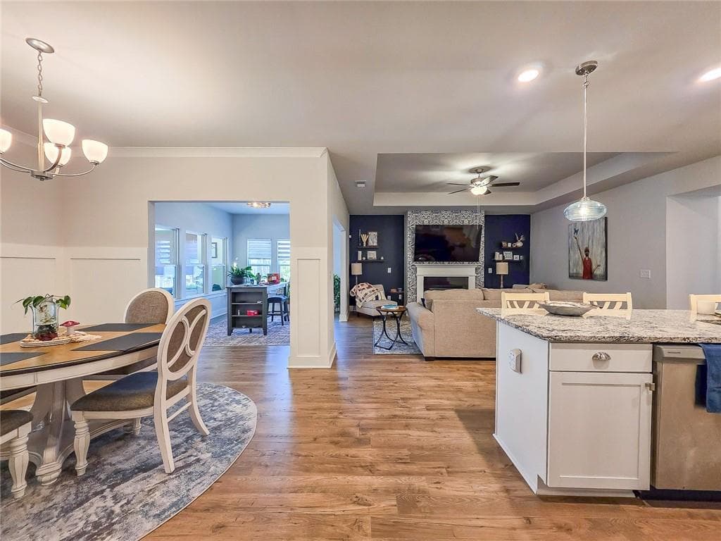4 bedroom, 3 bathroom, 2,454 sq ft single family residence for sale at 295 Crestbrook Lane, Dallas, GA 30157 — photo 9