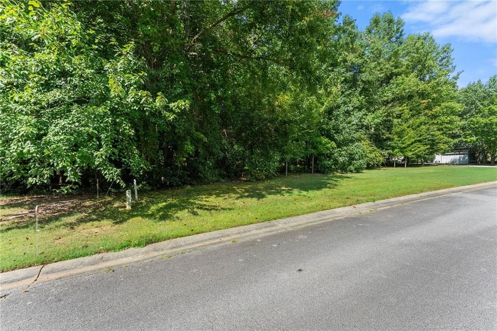 single family residence under contract at 5720 Winding Rose Trail, Flowery Branch, GA 30542 — photo 5