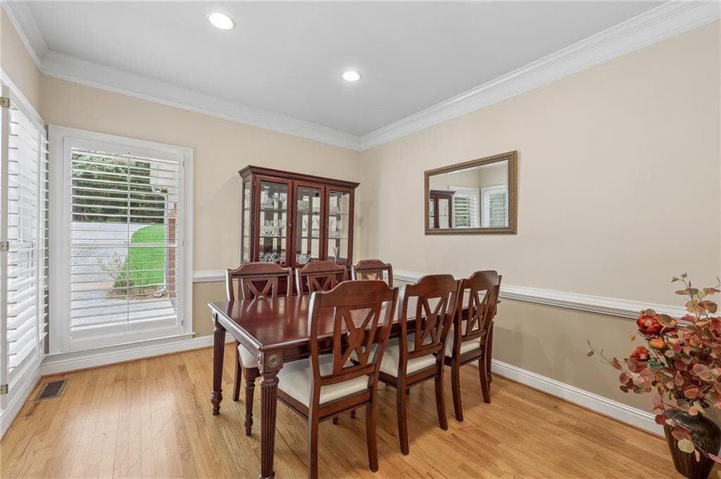 5 bedroom, 5 bathroom, 4,170 sq ft single family residence for sale at 4235 Heather Way, Cumming, GA 30041 — photo 7
