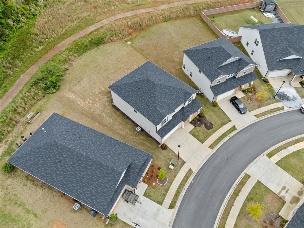 5 bedroom, 3 bathroom, 3,007 sq ft single family residence for rent at 5911 Green Ash Court, Braselton, GA 30517 for $2,900 a month — photo 7