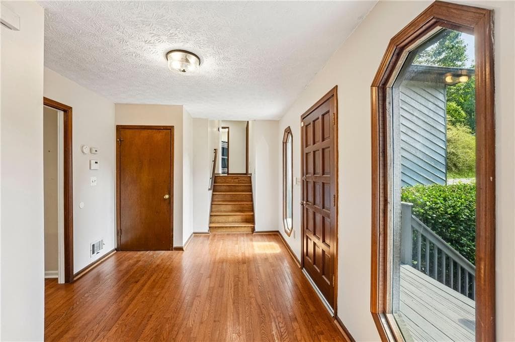 4 bedroom, 3 bathroom, 2,480 sq ft single family residence under contract at 3731 Willow Mill Drive, Lawrenceville, GA 30044 — photo 6