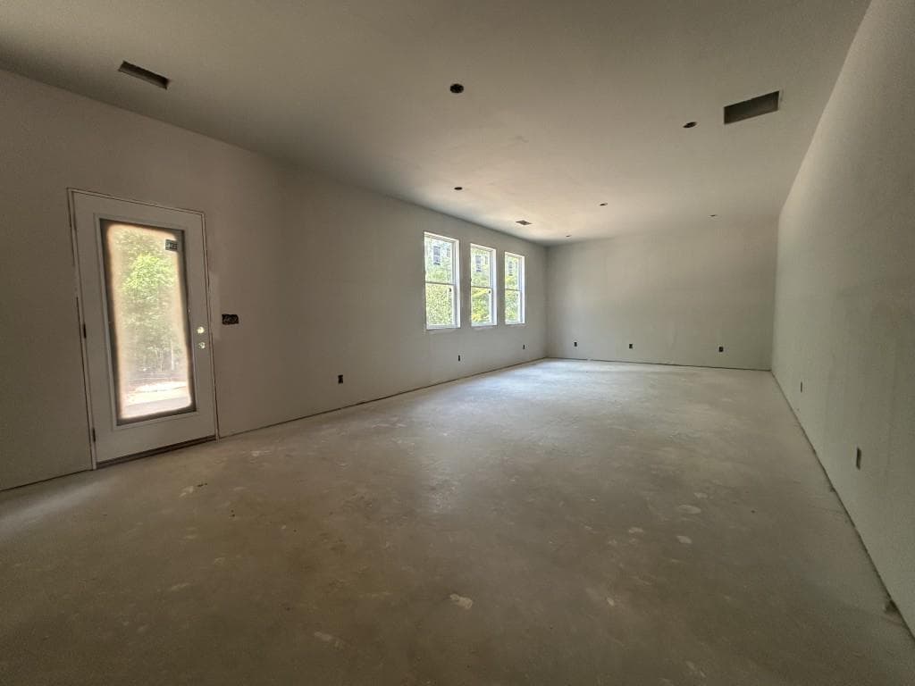 4 bedroom, 3 bathroom, 2,517 sq ft single family residence for sale at 108 Eagles Crest Drive, Commerce, GA 30529 — photo 3