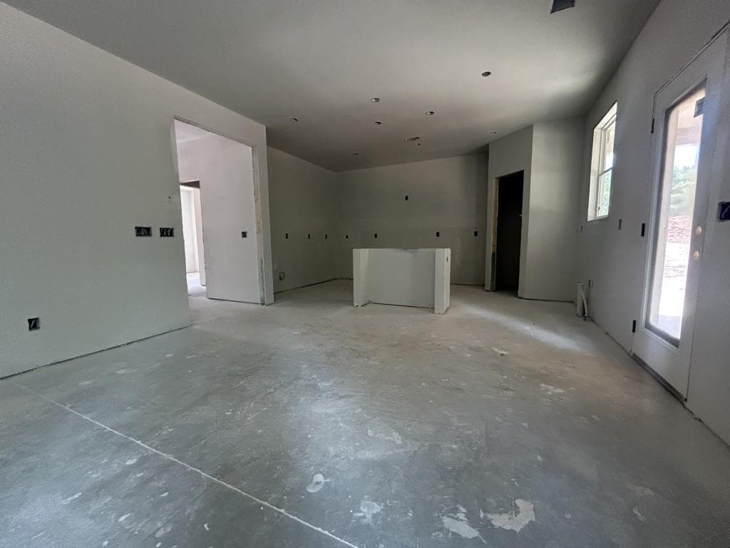 4 bedroom, 3 bathroom, 2,517 sq ft single family residence for sale at 108 Eagles Crest Drive, Commerce, GA 30529 — photo 4