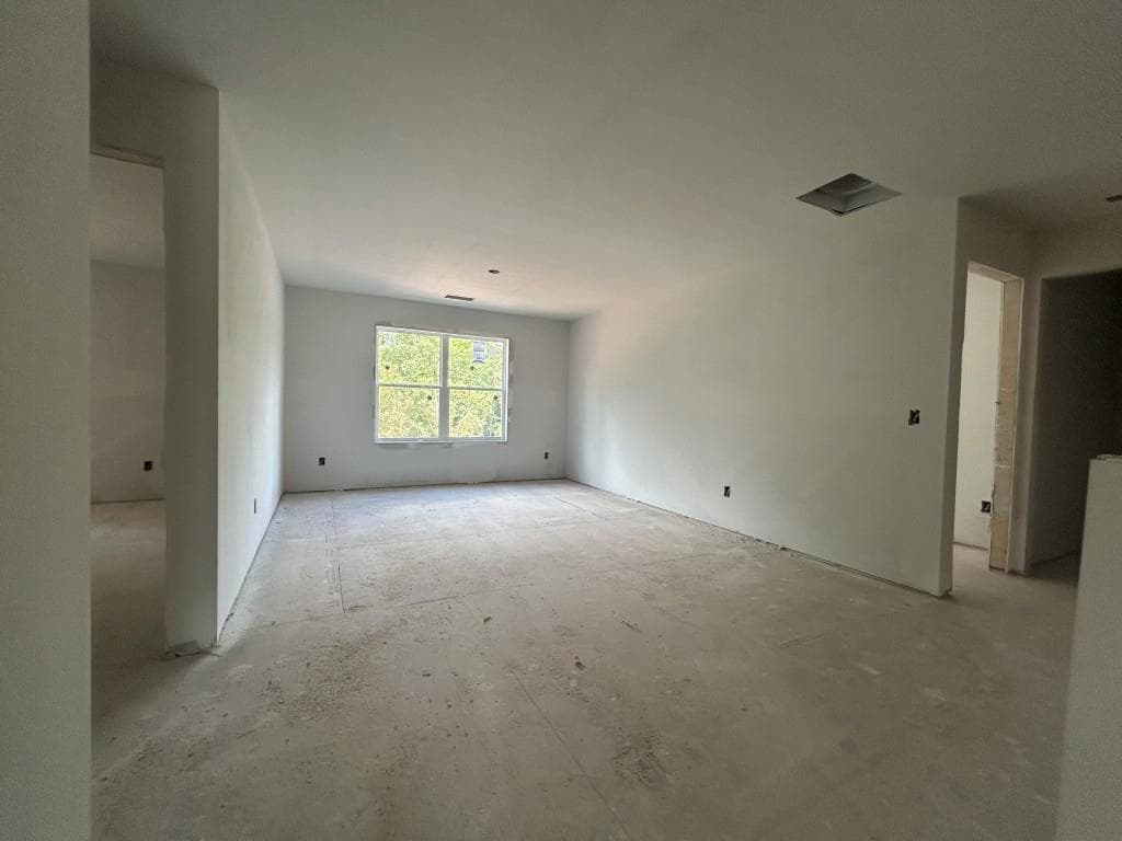 4 bedroom, 3 bathroom, 2,517 sq ft single family residence for sale at 108 Eagles Crest Drive, Commerce, GA 30529 — photo 5
