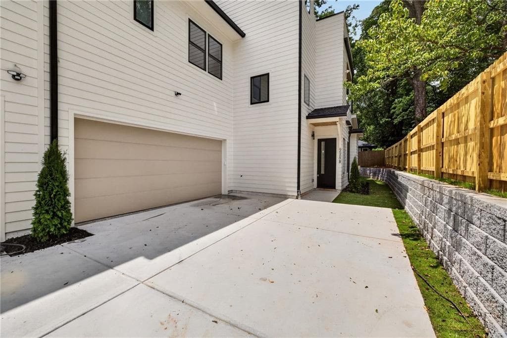 4 bedroom, 4 bathroom, 2,658 sq ft townhouse for sale at 225 Stovall Street B, Atlanta, GA 30316 — photo 2