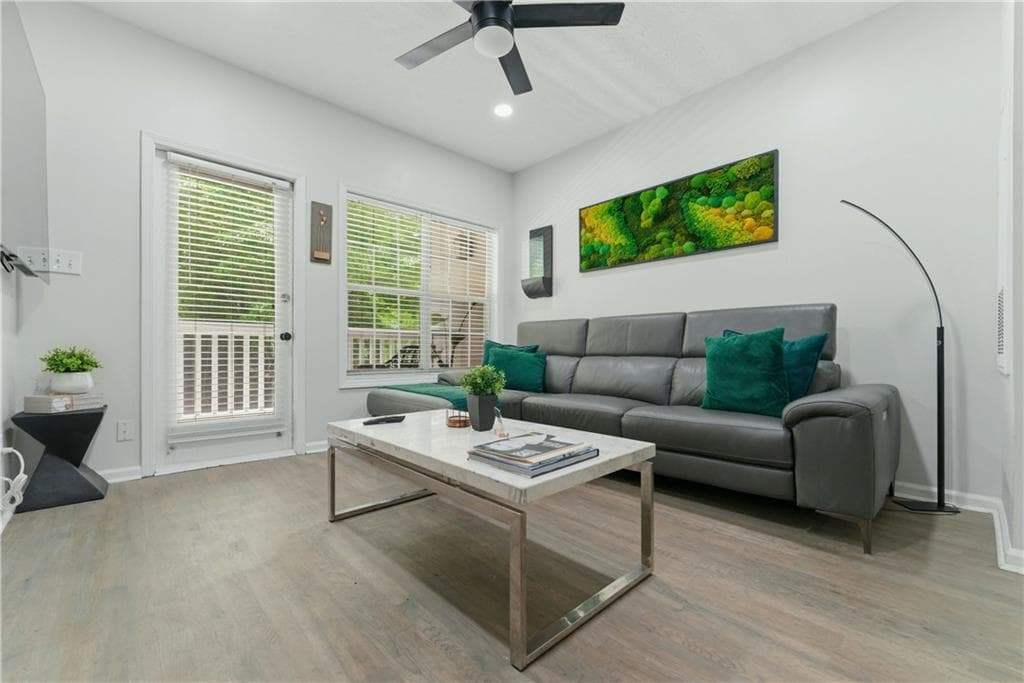1 bedroom, 1 bathroom, 542 sq ft condominium for sale at 1250 Parkwood Circle 1214, Atlanta, GA 30339 — photo 7