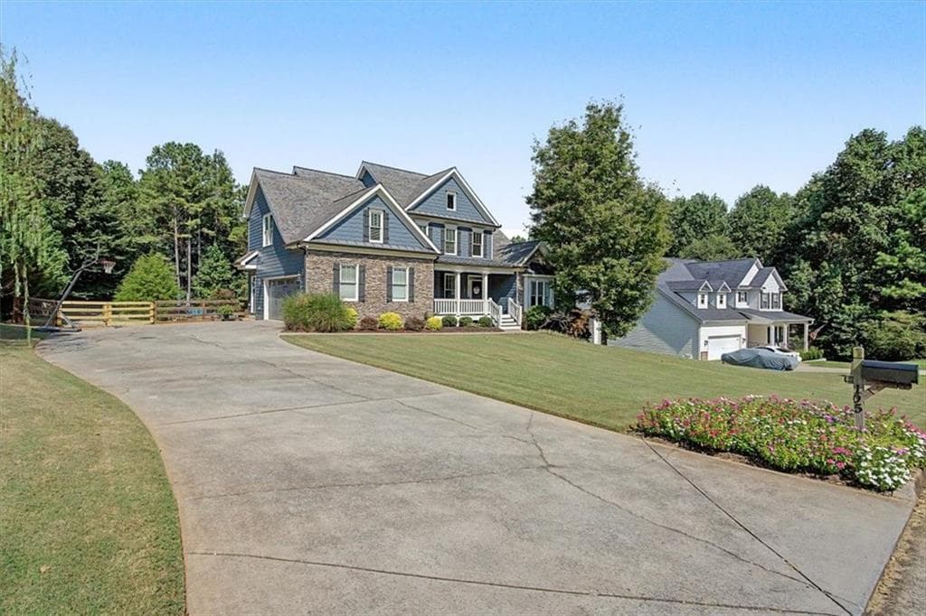 4 bedroom, 3 bathroom, 2,812 sq ft single family residence under contract at 105 Celestial Ridge Dr, Dallas, GA 30132 — photo 5