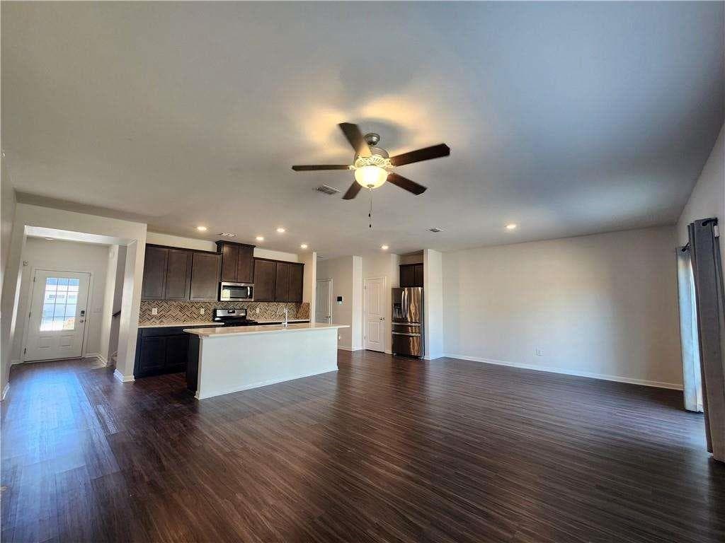 3 bedroom, 3 bathroom, 2,055 sq ft townhouse for sale at 4643 Piston Junction, Mableton, GA 30126 — photo 6