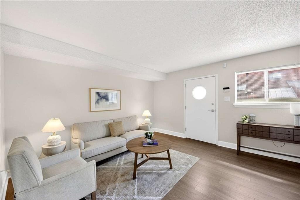 2 bedroom, 3 bathroom, 1,160 sq ft condominium for sale at 377 Ralph Mcgill Boulevard N, Atlanta, GA 30312 — photo 5