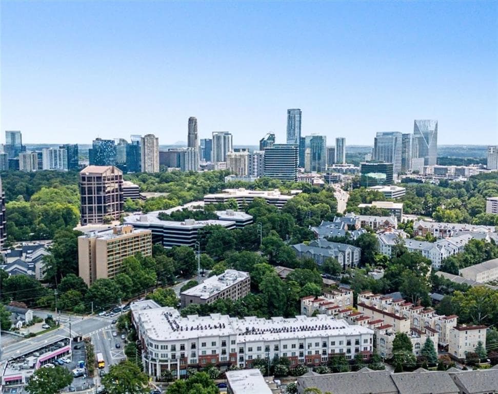 2 bedroom, 1 bathroom, 950 sq ft condominium for rent at 3636 Habersham Road 1304, Atlanta, GA 30305 for $2,200 a month — photo 3