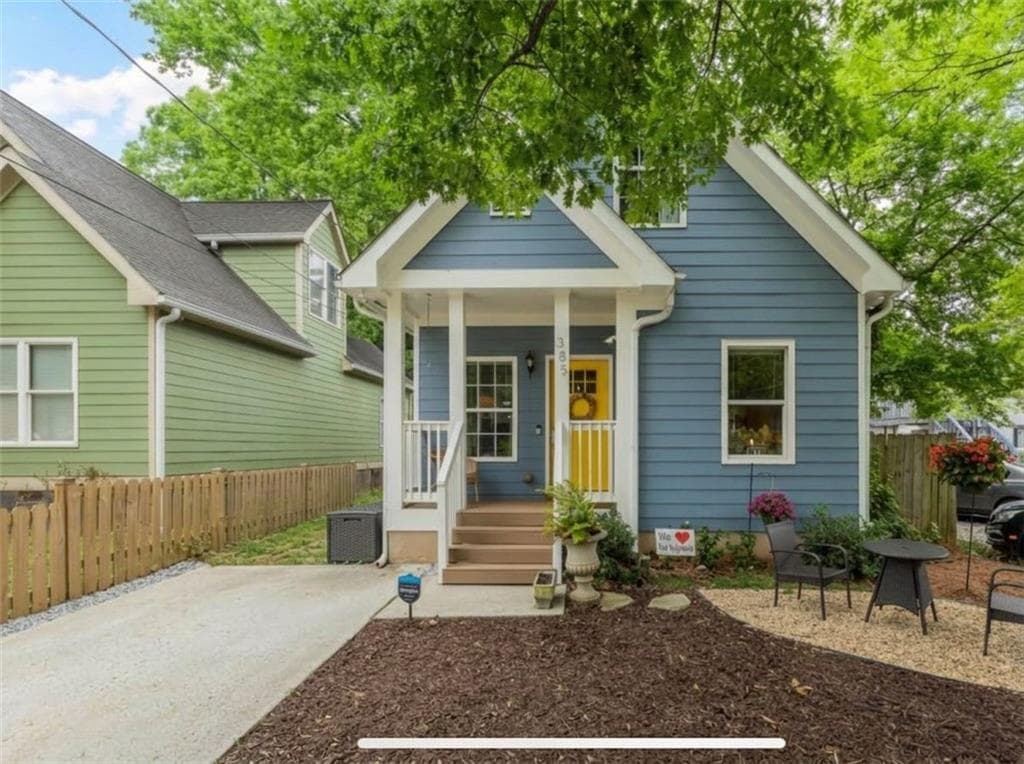 3 bedroom, 3 bathroom, 1,407 sq ft single family residence for sale at 385 Elm Street, Atlanta, GA 30314