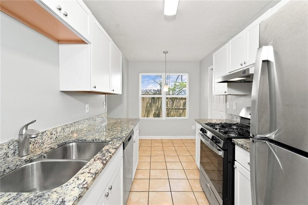 3 bedroom, 2 bathroom, 1,324 sq ft single family residence for rent at 4165 Little Springs, Kennesaw, GA 30144 for $1,885 a month — photo 2