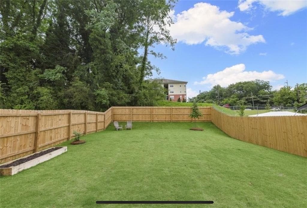 3 bedroom, 3 bathroom, 1,407 sq ft single family residence for sale at 385 Elm Street, Atlanta, GA 30314 — photo 4