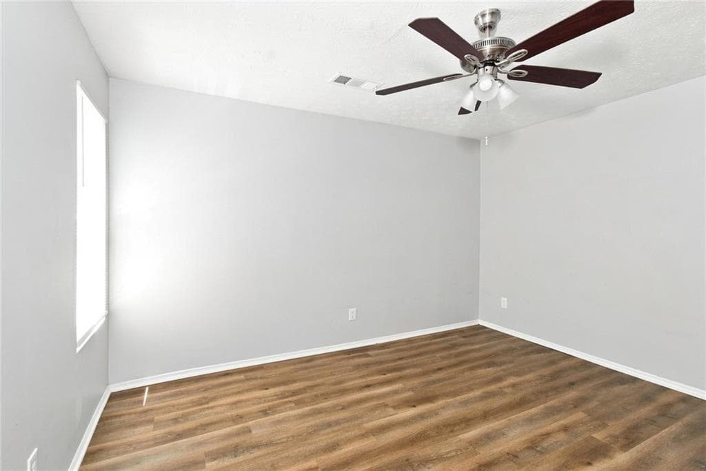 3 bedroom, 2 bathroom, 1,324 sq ft single family residence for rent at 4165 Little Springs, Kennesaw, GA 30144 for $1,885 a month — photo 7