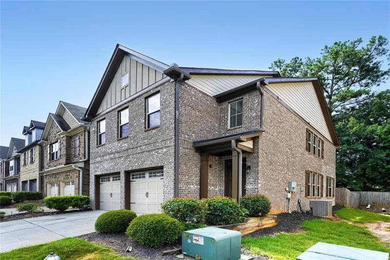 3 bedroom, 3 bathroom, 2,112 sq ft townhouse under contract at 2010 Brightleaf Way 96, Marietta, GA 30060 — photo 3