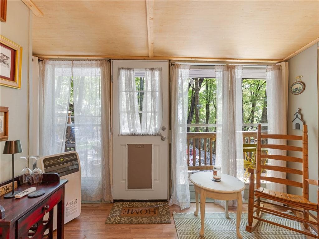 2 bedroom, 2 bathroom, 796 sq ft single family residence for sale at 87 Garden Lane, Cleveland, GA 30528 — photo 6