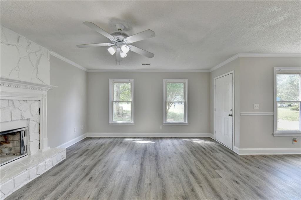 3 bedroom, 2 bathroom, 1,887 sq ft single family residence for sale at 2725 Milton Bryan Drive, Loganville, GA 30052 — photo 6