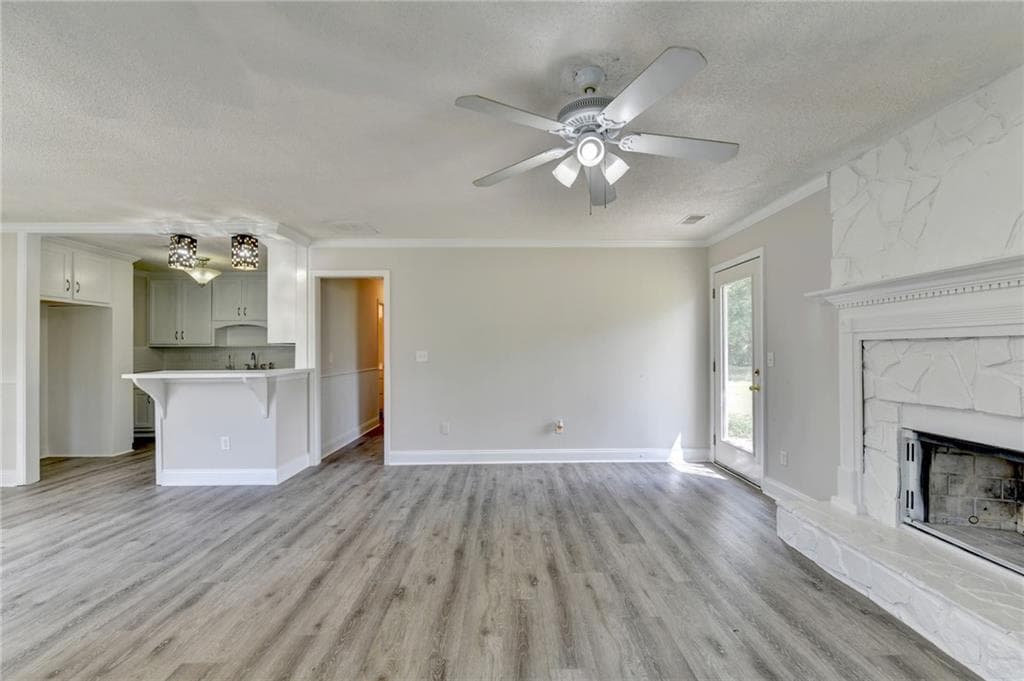 3 bedroom, 2 bathroom, 1,887 sq ft single family residence for sale at 2725 Milton Bryan Drive, Loganville, GA 30052 — photo 9
