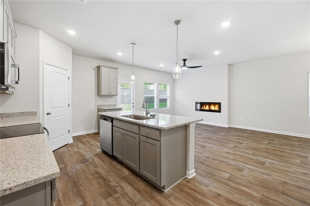 4 bedroom, 3 bathroom, 1,852 sq ft townhouse for sale at 3236 Winding Waters Way, Powder Springs, GA 30127 — photo 5