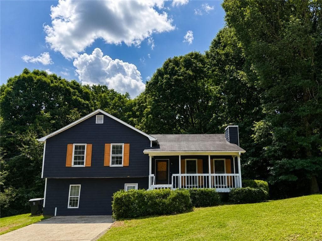 4 bedroom, 2 bathroom, 1,740 sq ft single family residence for sale at 176 Deerfield Drive, Hiram, GA 30141 — photo 2