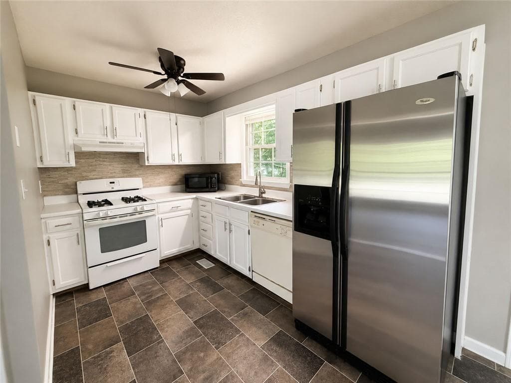 4 bedroom, 2 bathroom, 1,740 sq ft single family residence for sale at 176 Deerfield Drive, Hiram, GA 30141 — photo 6