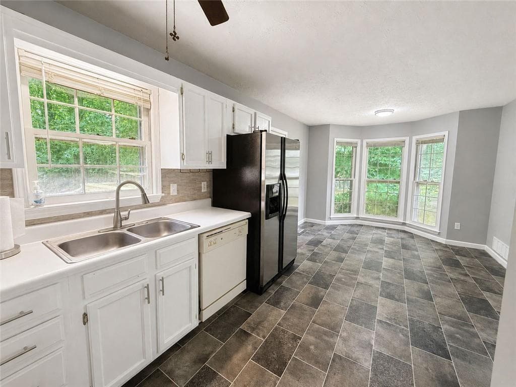 4 bedroom, 2 bathroom, 1,740 sq ft single family residence for sale at 176 Deerfield Drive, Hiram, GA 30141 — photo 7