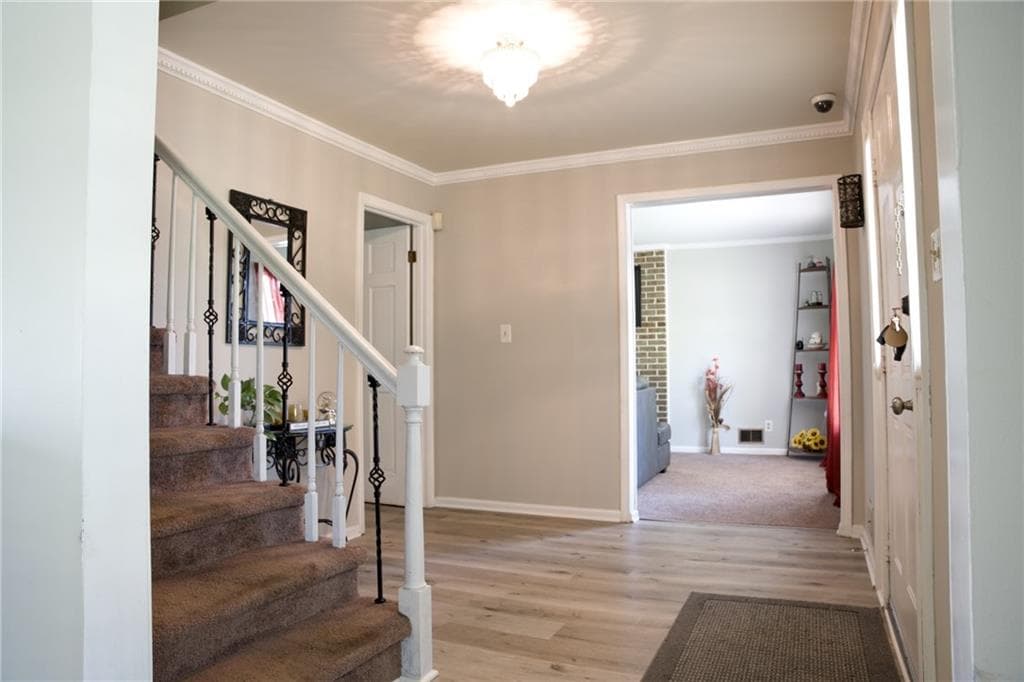 4 bedroom, 3 bathroom, 2,267 sq ft single family residence under contract at 4668 Bexley Drive, Stone Mountain, GA 30083 — photo 3