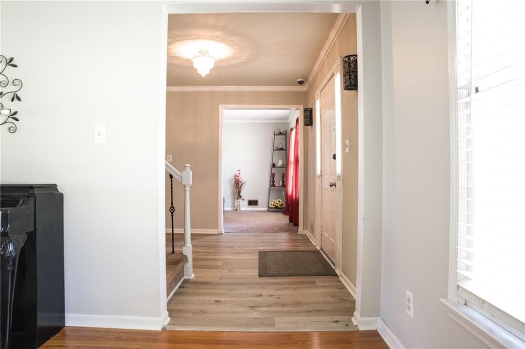 4 bedroom, 3 bathroom, 2,267 sq ft single family residence under contract at 4668 Bexley Drive, Stone Mountain, GA 30083 — photo 4